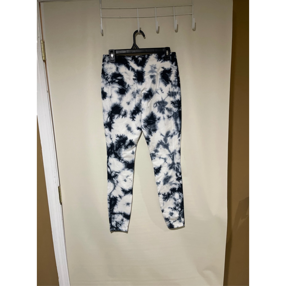 Women's NWOT Nike Dri-FIT Tie-Dye Leggings M White Black - Picture 6 of 8